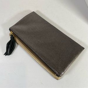Fossil Foldover Bag Clutch Purse With Tassel Color Silver And Gold
